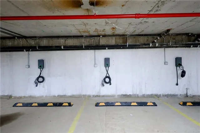 $19,999,999 | 16502 Sanford Avenue | Flushing