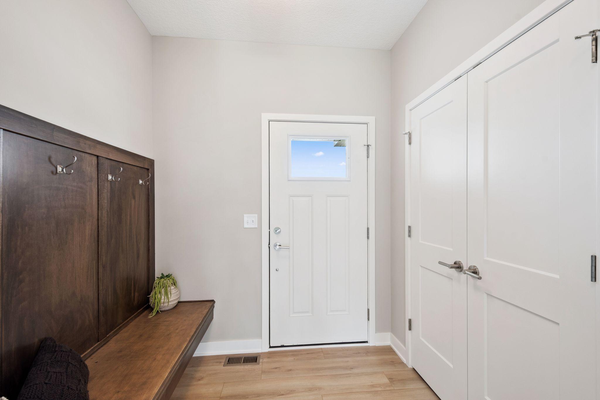 2075 Brookview Street Shakopee, MN 55379 - Photo 2 of 22