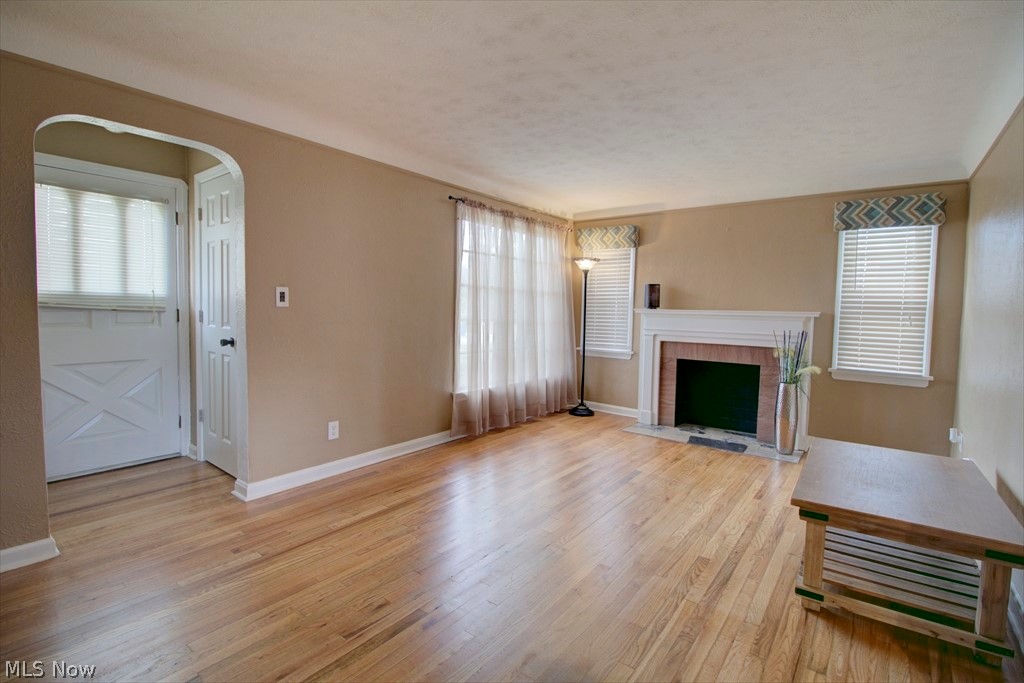 8115 Ackley Road Parma, OH 44129 - Photo 4 of 31