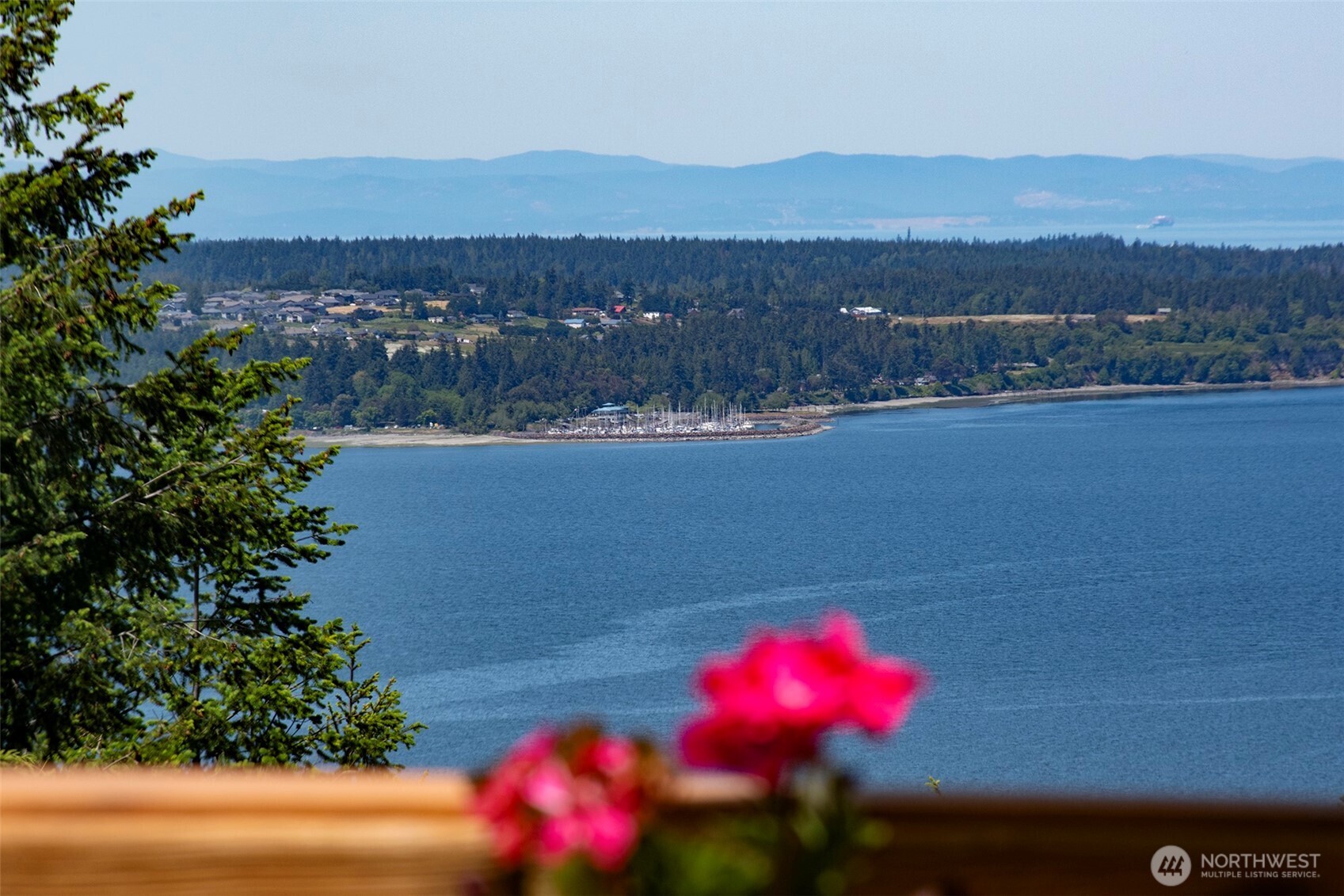 114 Howard Heights Road Sequim, WA 98382 - Photo 14 of 39