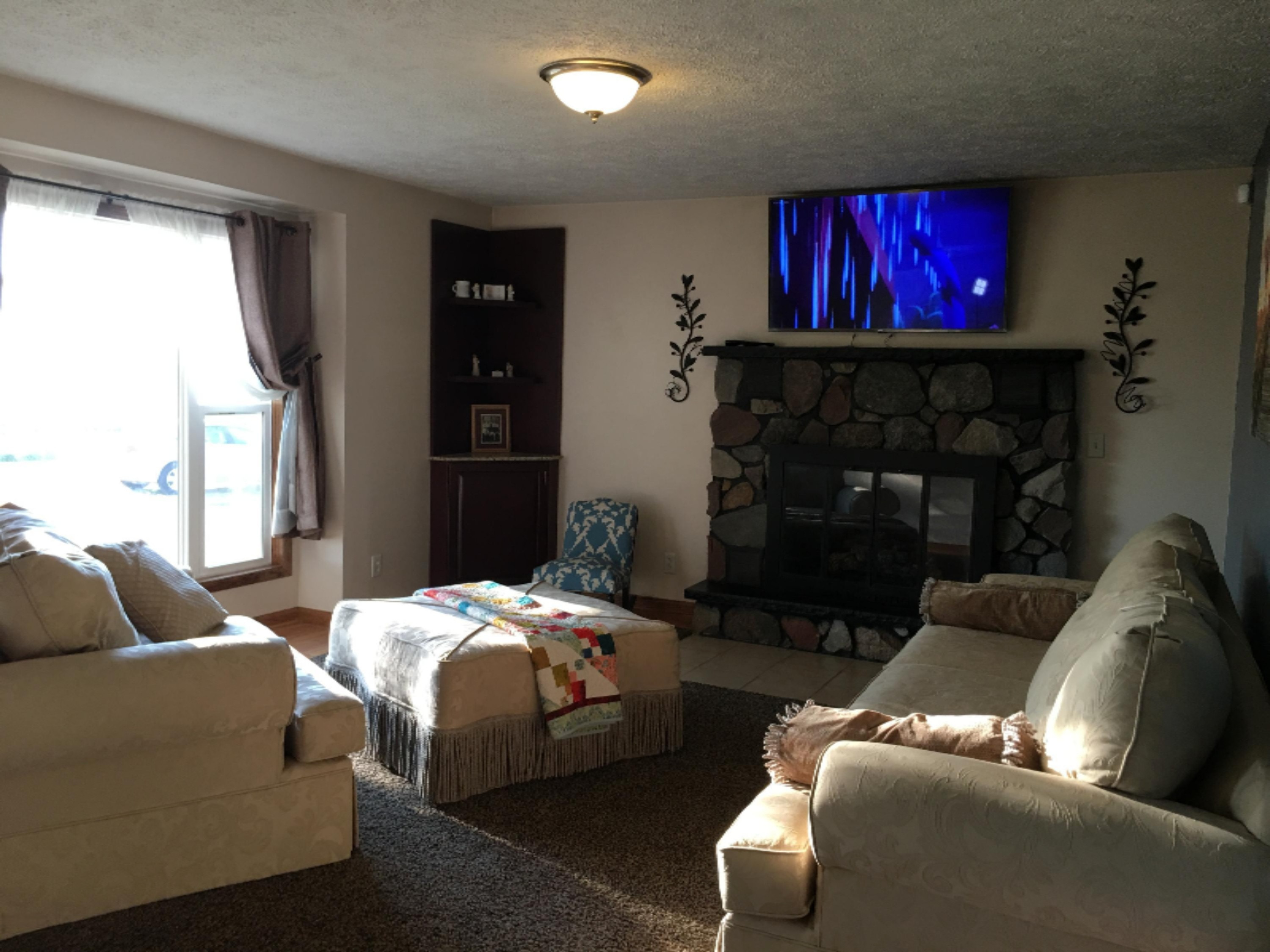 6650 Johnson Road Belding, MI 48809 - Photo 6 of 23 IMG_3180