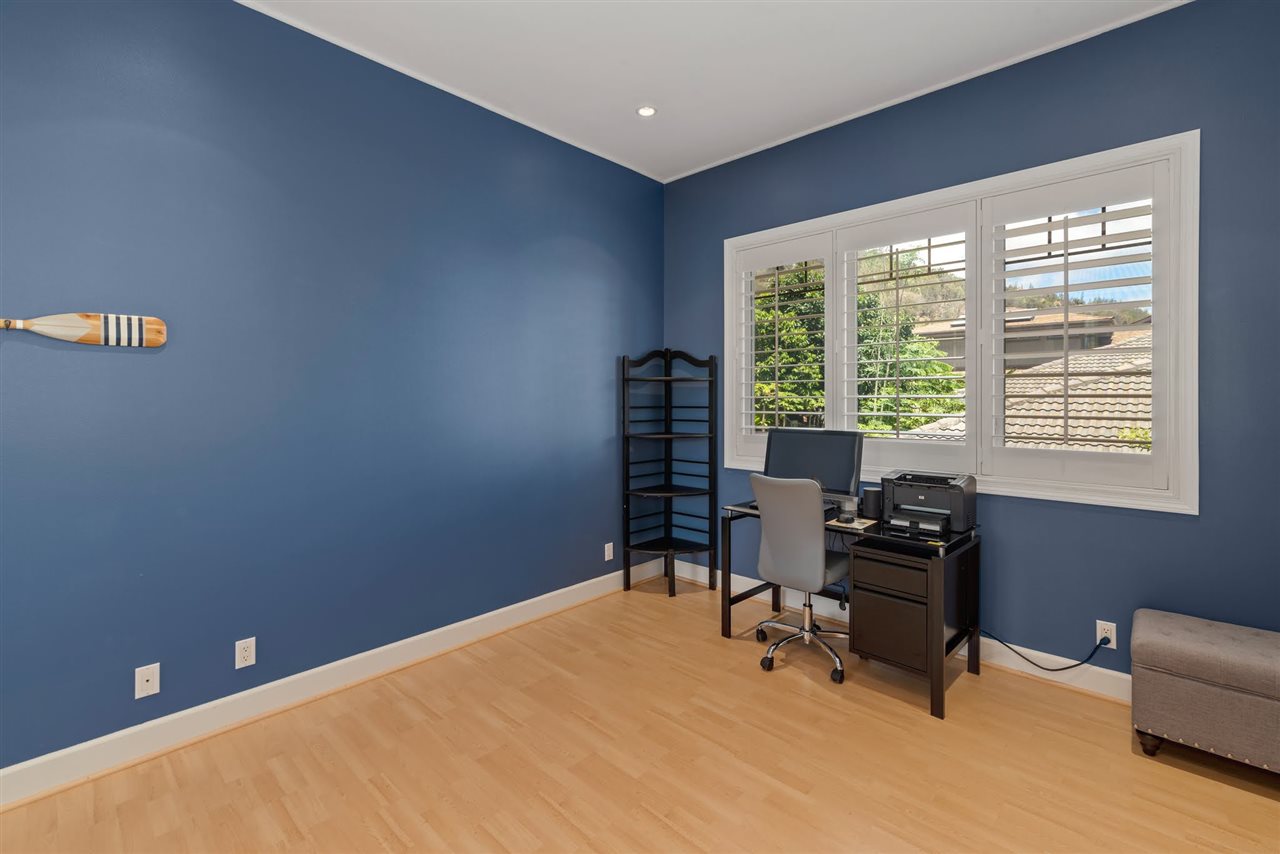 620 Mapuana Place Wailuku, HI 96793 - Photo 19 of 30 a workspace with furniture and a window