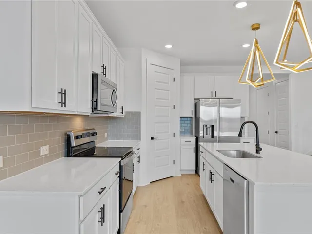 $590,000 | 204 Mystic Cyn Lane, Georgetown, TX 78628