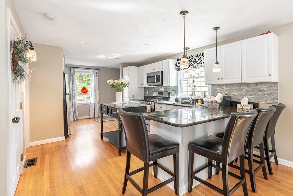 30 Sandra Road Peabody, MA 01960 - Photo 11 of 37 Gallery Image 11