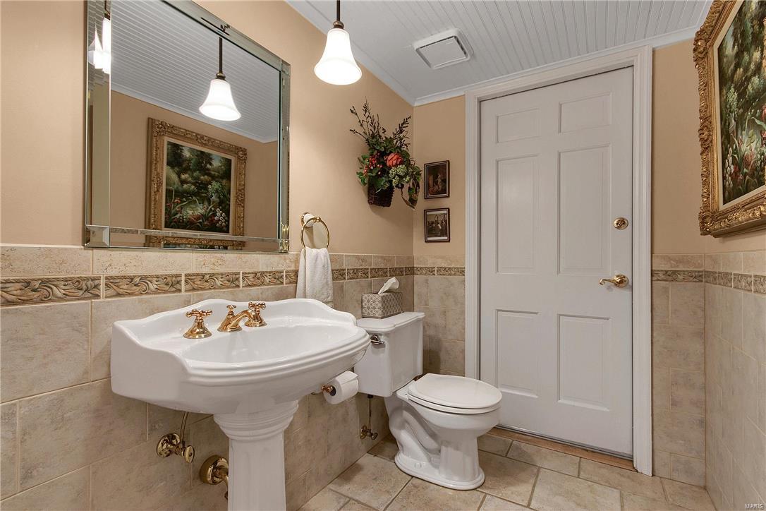 1253 Dougherty Ferry Road St. Louis, MO 63122 - Photo 17 of 35