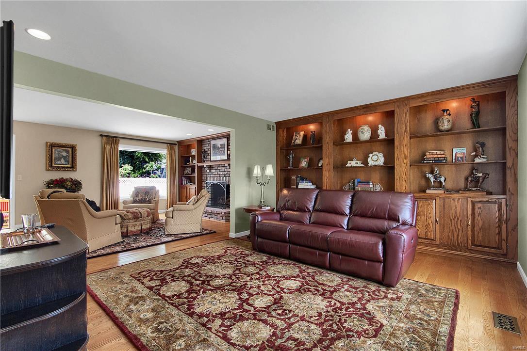 1253 Dougherty Ferry Road St. Louis, MO 63122 - Photo 6 of 35