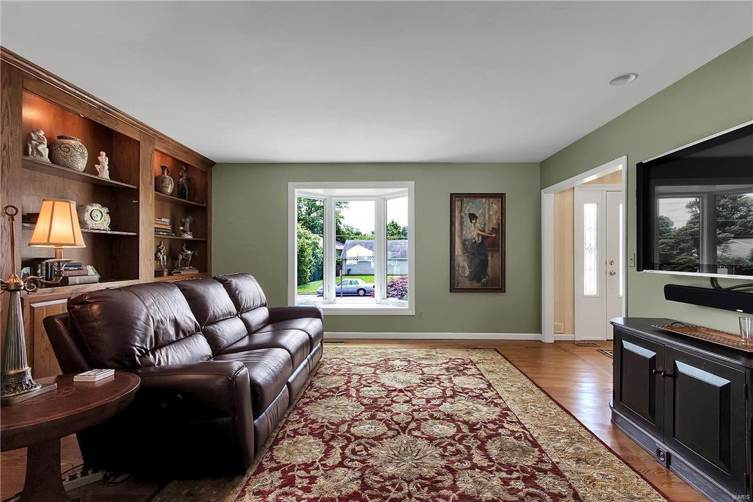 1253 Dougherty Ferry Road St. Louis, MO 63122 - Photo 10 of 35