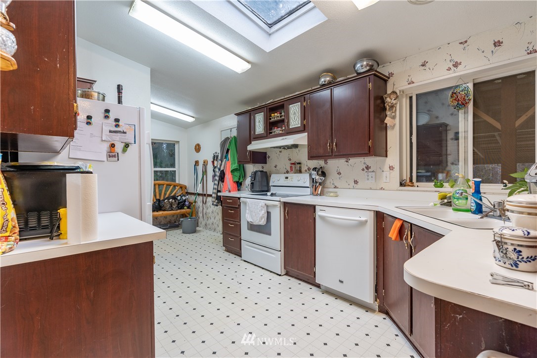 112 Falls Road Randle, WA 98377 - Photo 11 of 22 Gallery Image 11