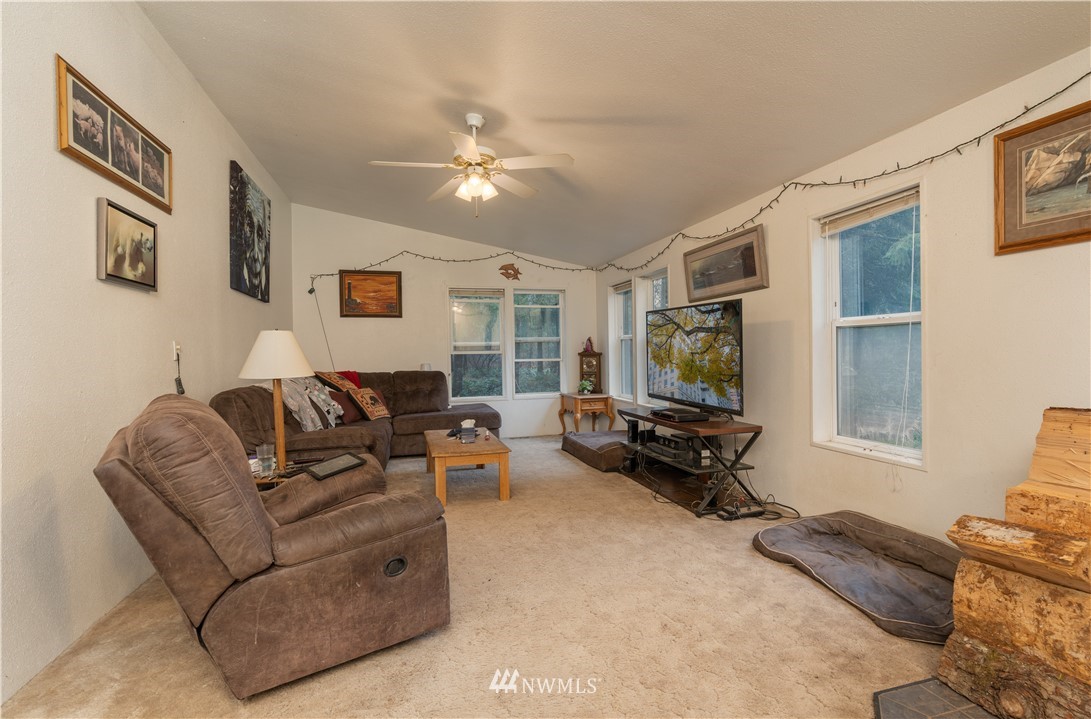 112 Falls Road Randle, WA 98377 - Photo 7 of 22 Gallery Image 7
