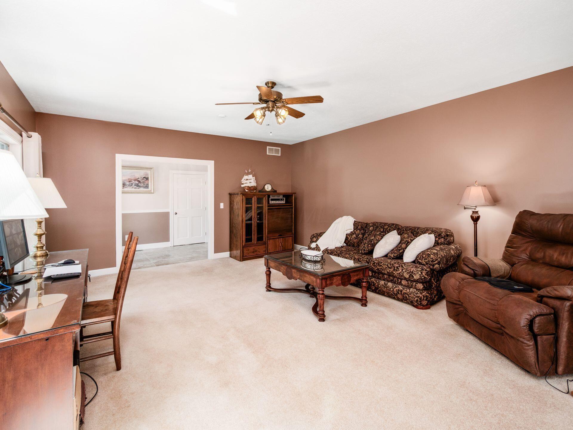 4365 St James Road Waldo, OH 43356 - Photo 8 of 68 Formal Living