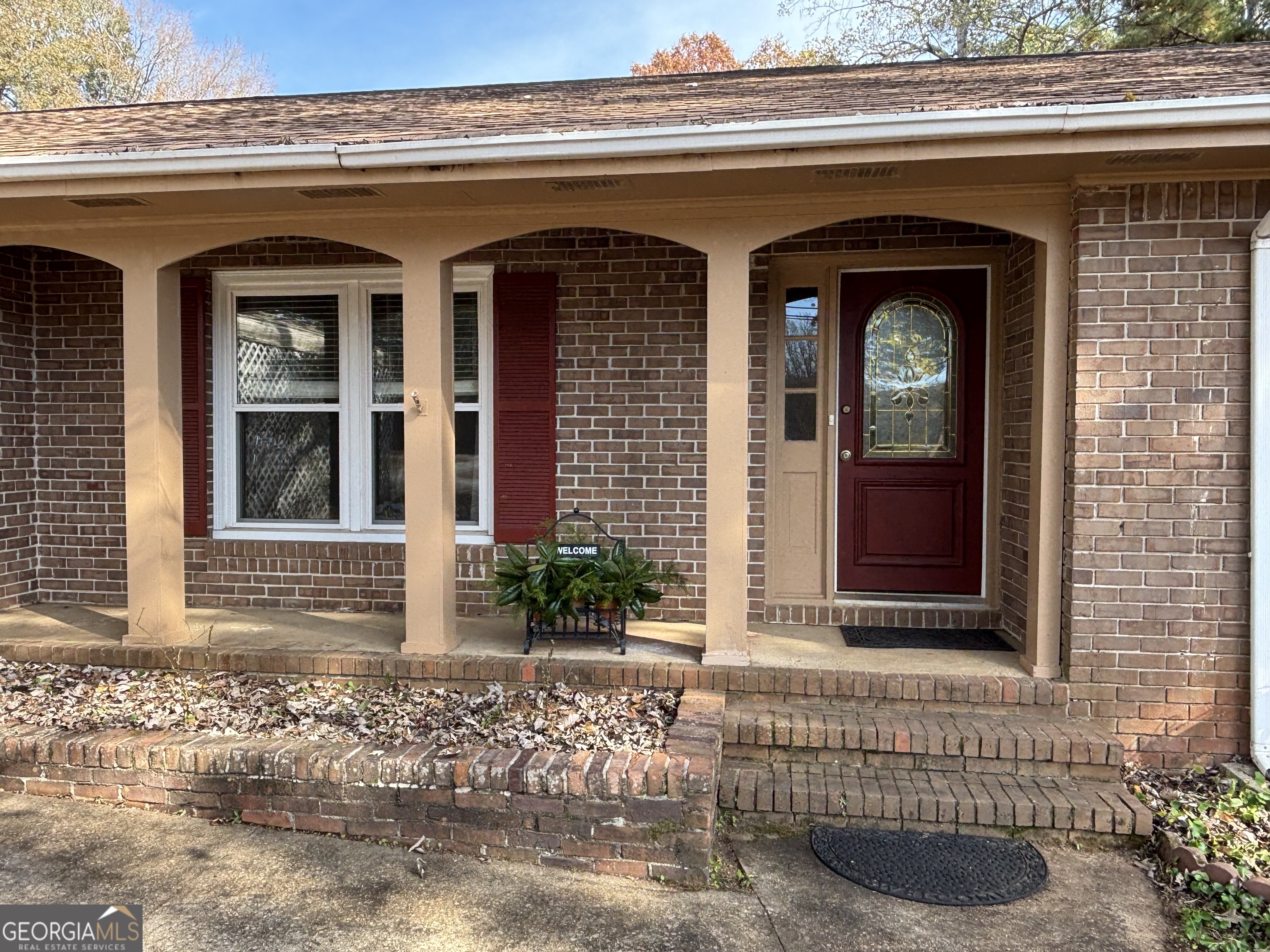 228 Sivell Road LaGrange, GA 30241 - Photo 2 of 64 a front view of a house