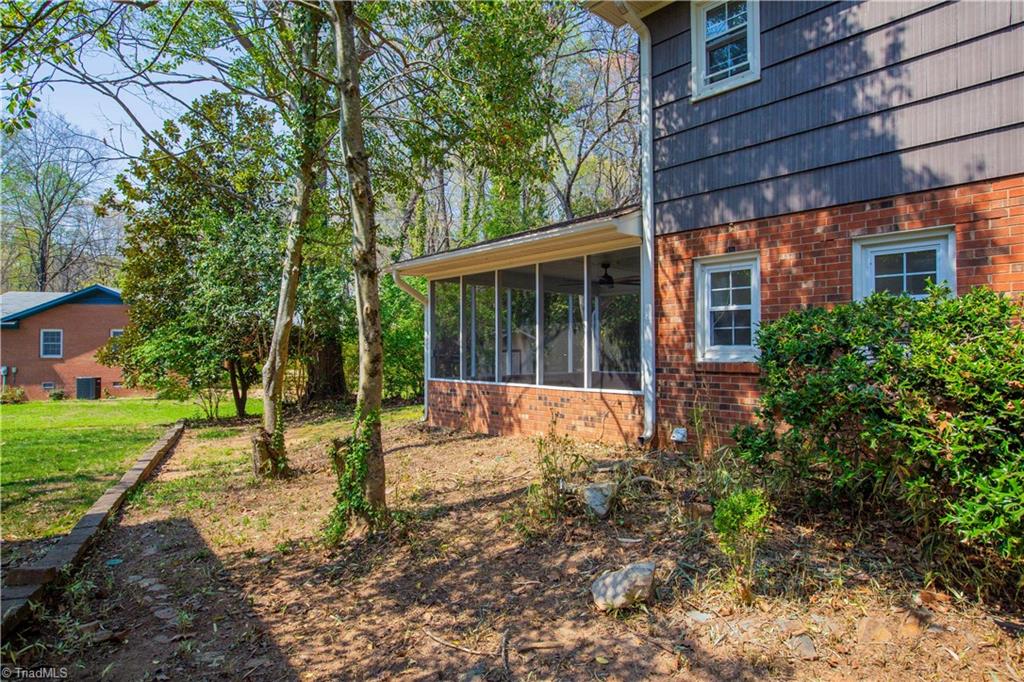 1703 Lazy Lane High Point, NC 27265 - Photo 33 of 41