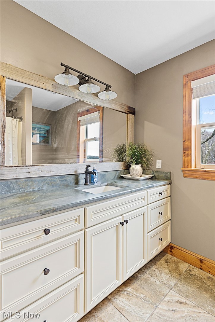7079 Ridge Road Cortland, OH 44410 - Photo 14 of 35 Gallery Image 14