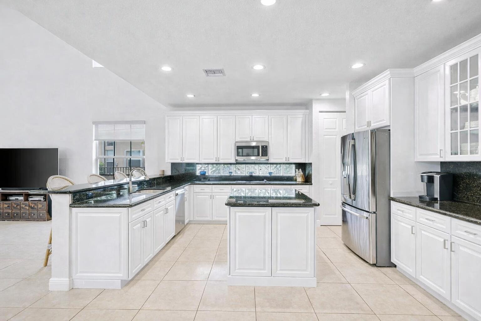 19219 North Creekshore Court Boca Raton, FL 33498 - Photo 9 of 61 12 of 69