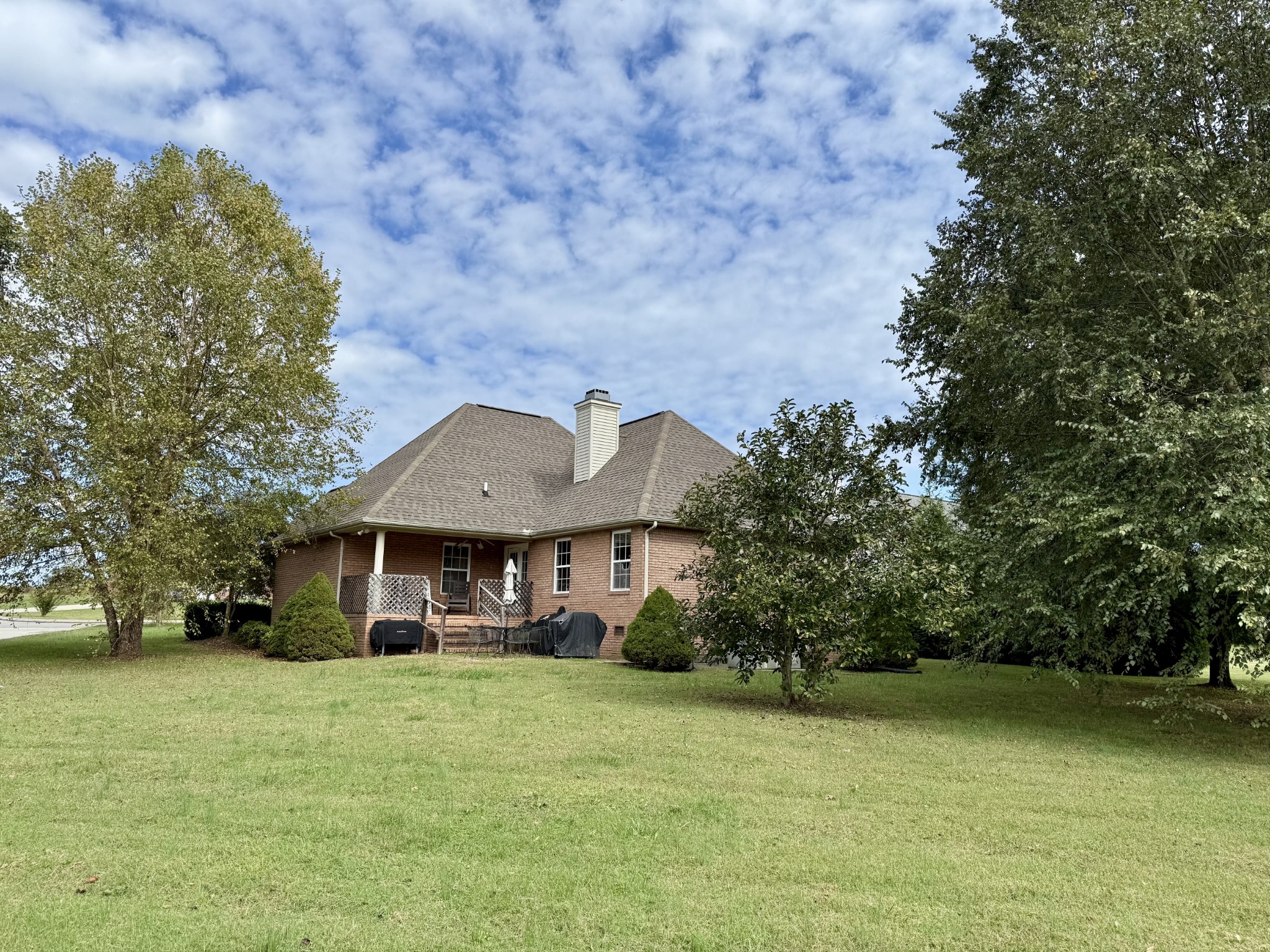 125 Maple Ridge Court McMinnville, TN 37110 - Photo 44 of 44 a front view of a house with garden