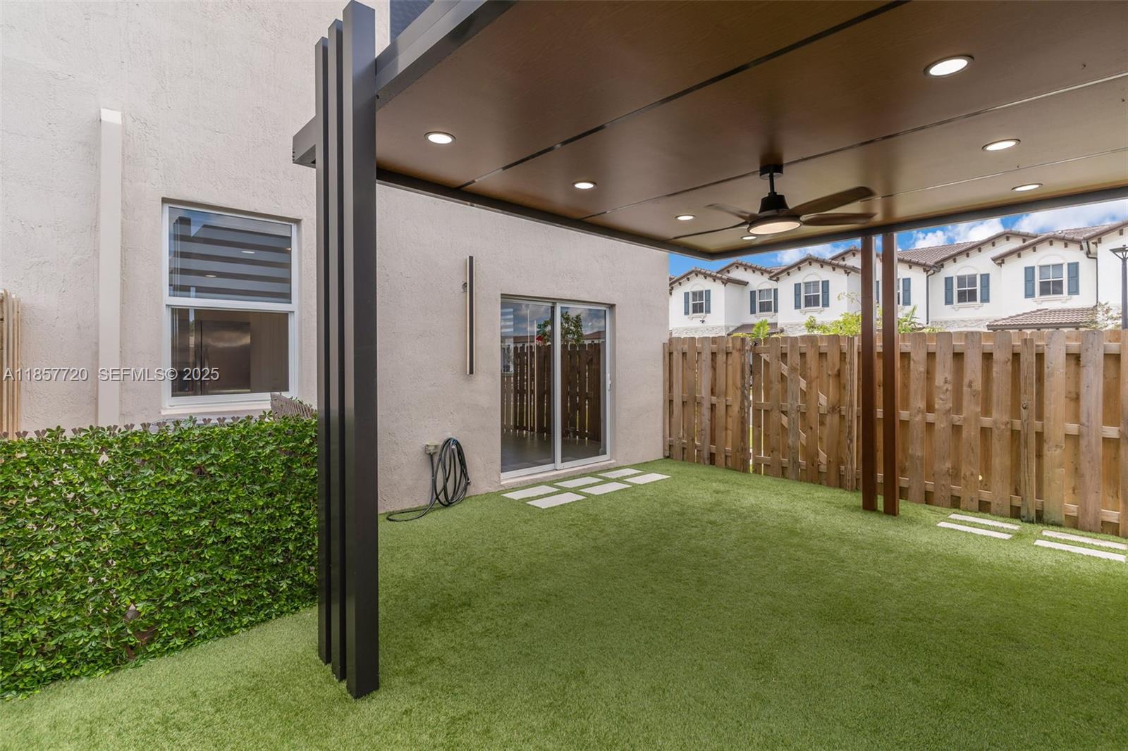 12373 Northwest 24th Place Miami, FL 33147 - Photo 27 of 43