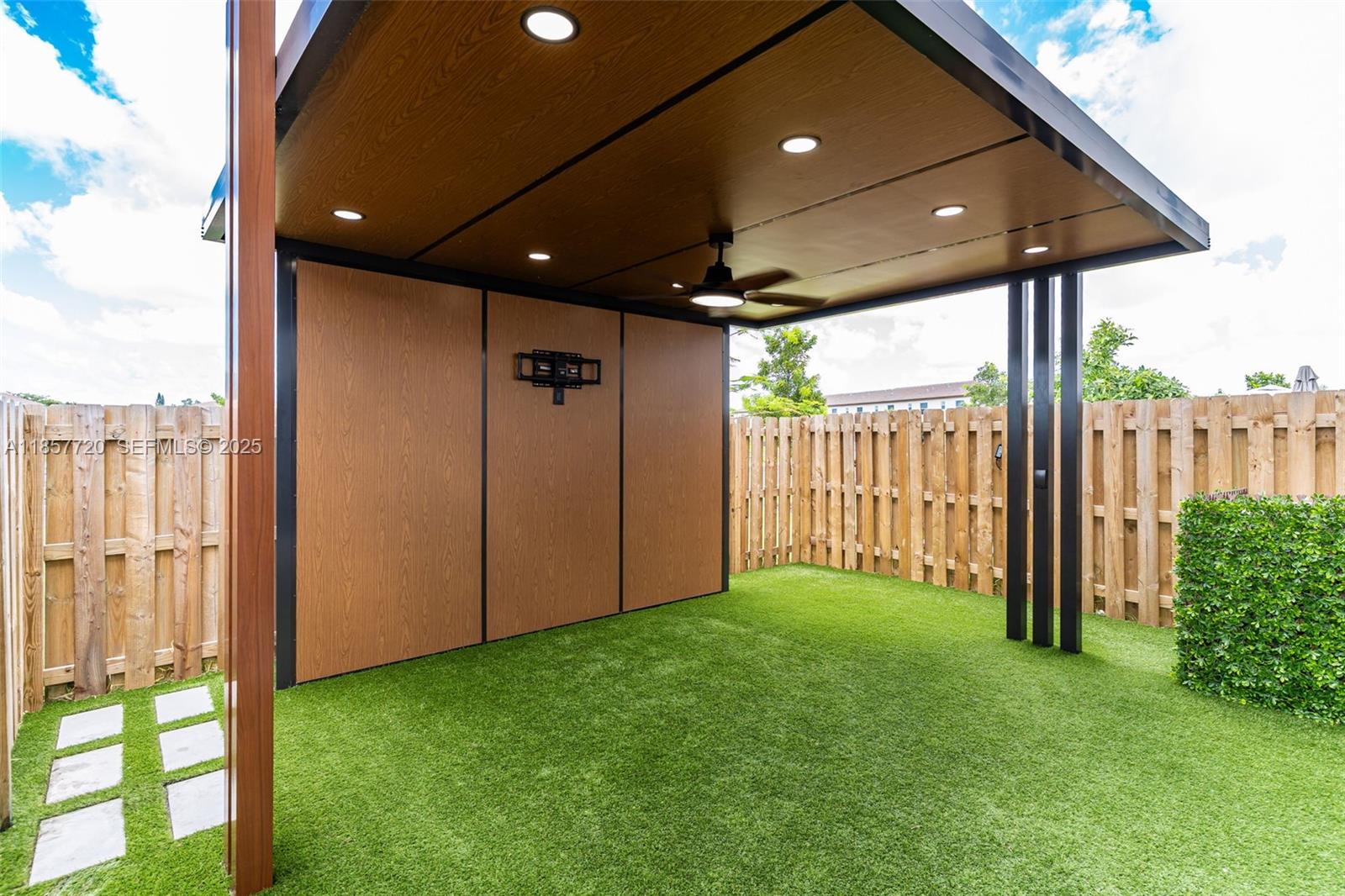 12373 Northwest 24th Place Miami, FL 33147 - Photo 3 of 43