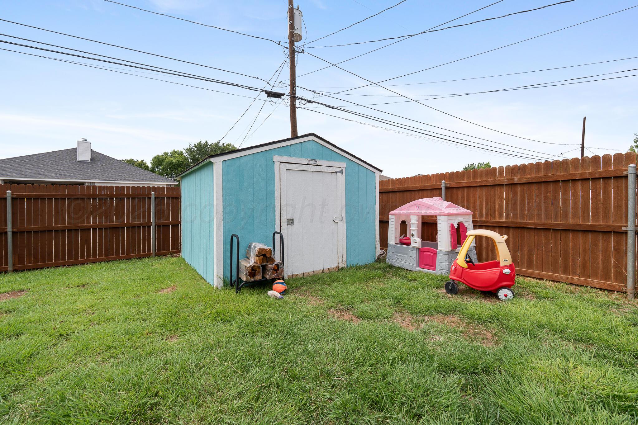 4010 Ross Street Amarillo, TX 79118 - Photo 24 of 26 Storage shed