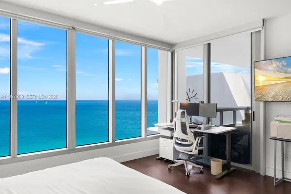 $9,995 | 6899 Collins Avenue, Unit 1908, Miami Beach, FL 33141