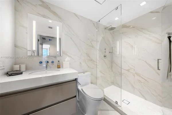 $9,995 | 6899 Collins Avenue, Unit 1908, Miami Beach, FL 33141