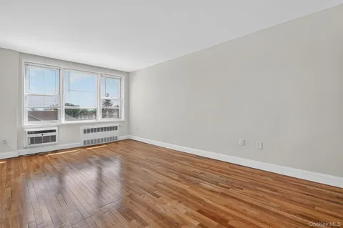 $285,000 | 360 Westchester Avenue, Unit 302, Port Chester, NY 10573