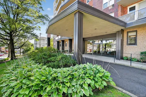 $285,000 | 360 Westchester Avenue, Unit 302, Port Chester, NY 10573