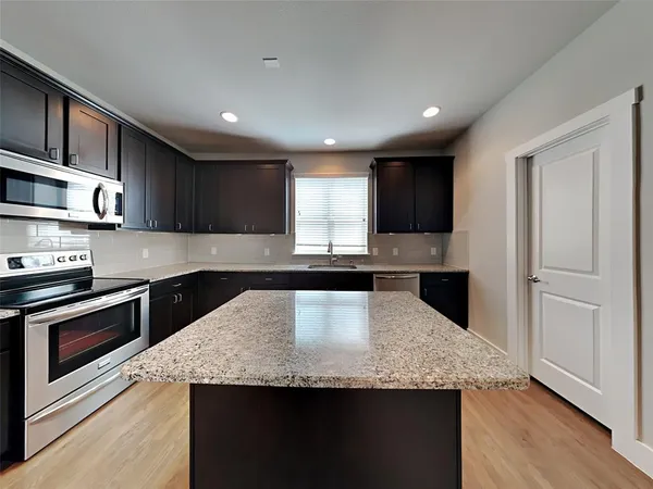 $3,150 | 1318 Palm Springs Lane, Dallas, TX 75204