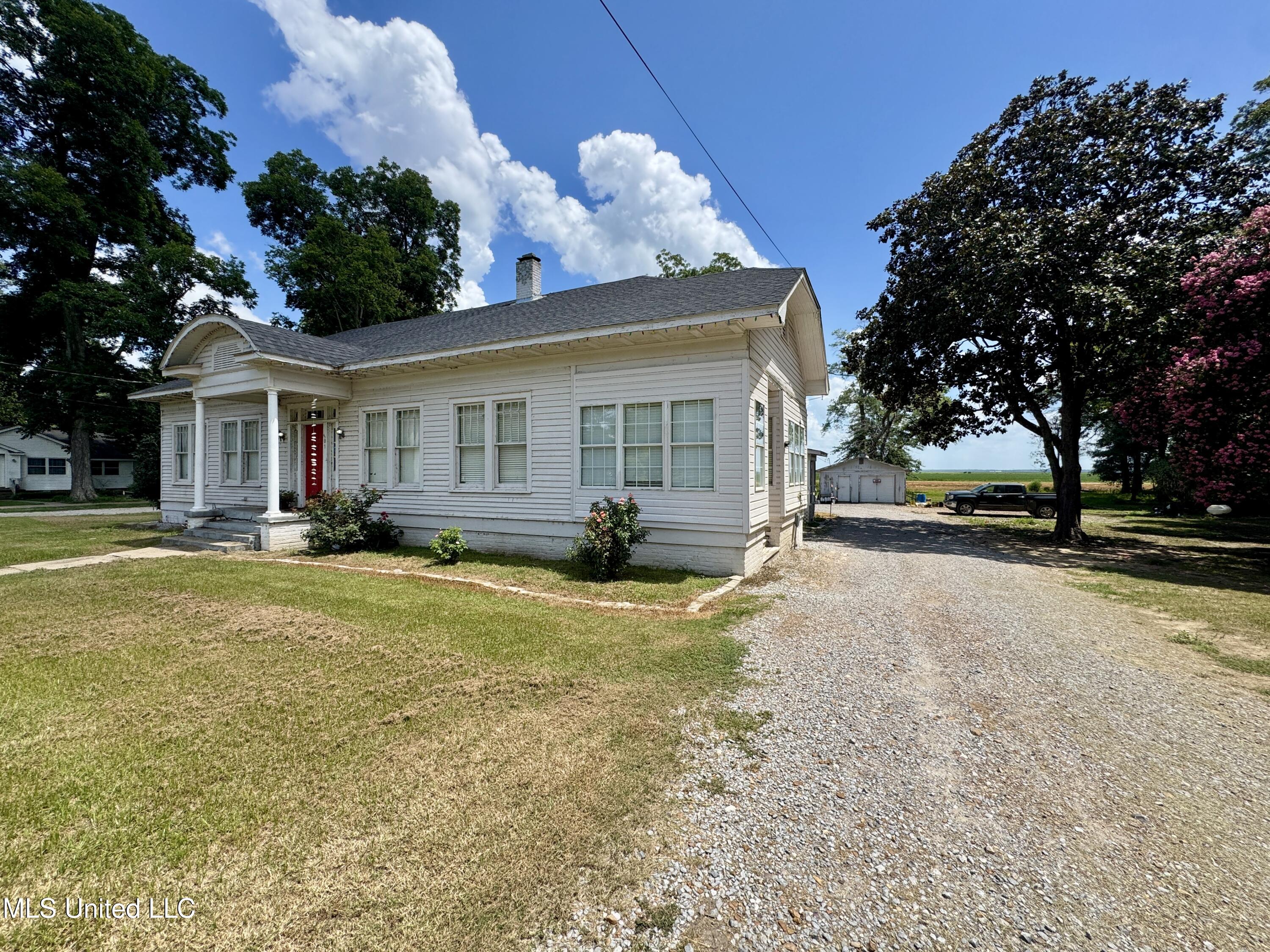 501 Preston Street Benoit, MS 38725 - Photo 2 of 25 IMG_3482