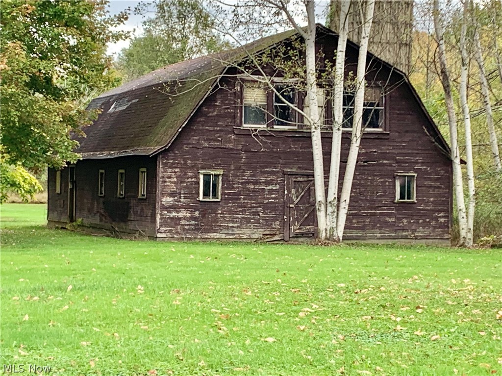 9198 Tallmadge Road Diamond, OH 44412 - Photo 32 of 35 Large barn with stalls & loft