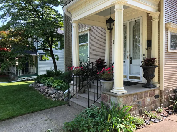 $350,000 | 65 South Howell Street, Hillsdale, MI 49242