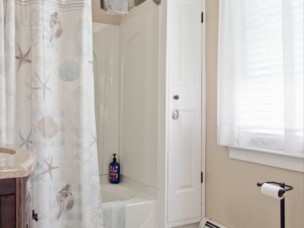 24 Pleasant Street Westerly, RI 02891 - Photo 9 of 34