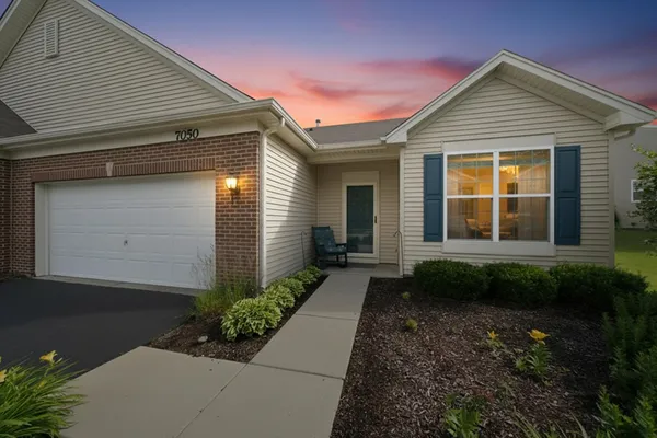 $299,900 | 7050 Hidden Green Circle, Fox Lake, IL 60020