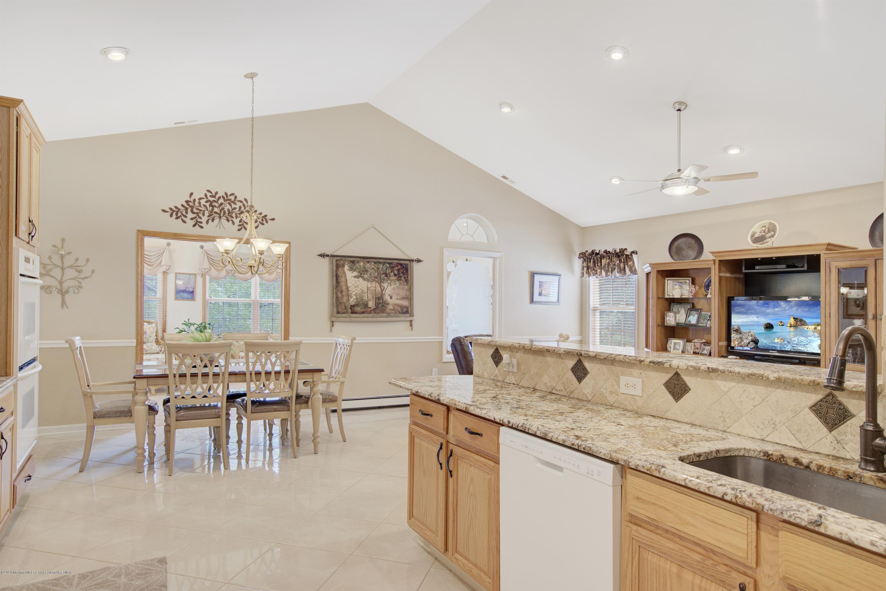 120 Eleanor Road Manchester Township, NJ 08759 - Photo 14 of 48 014_014_Eatin Kitchen