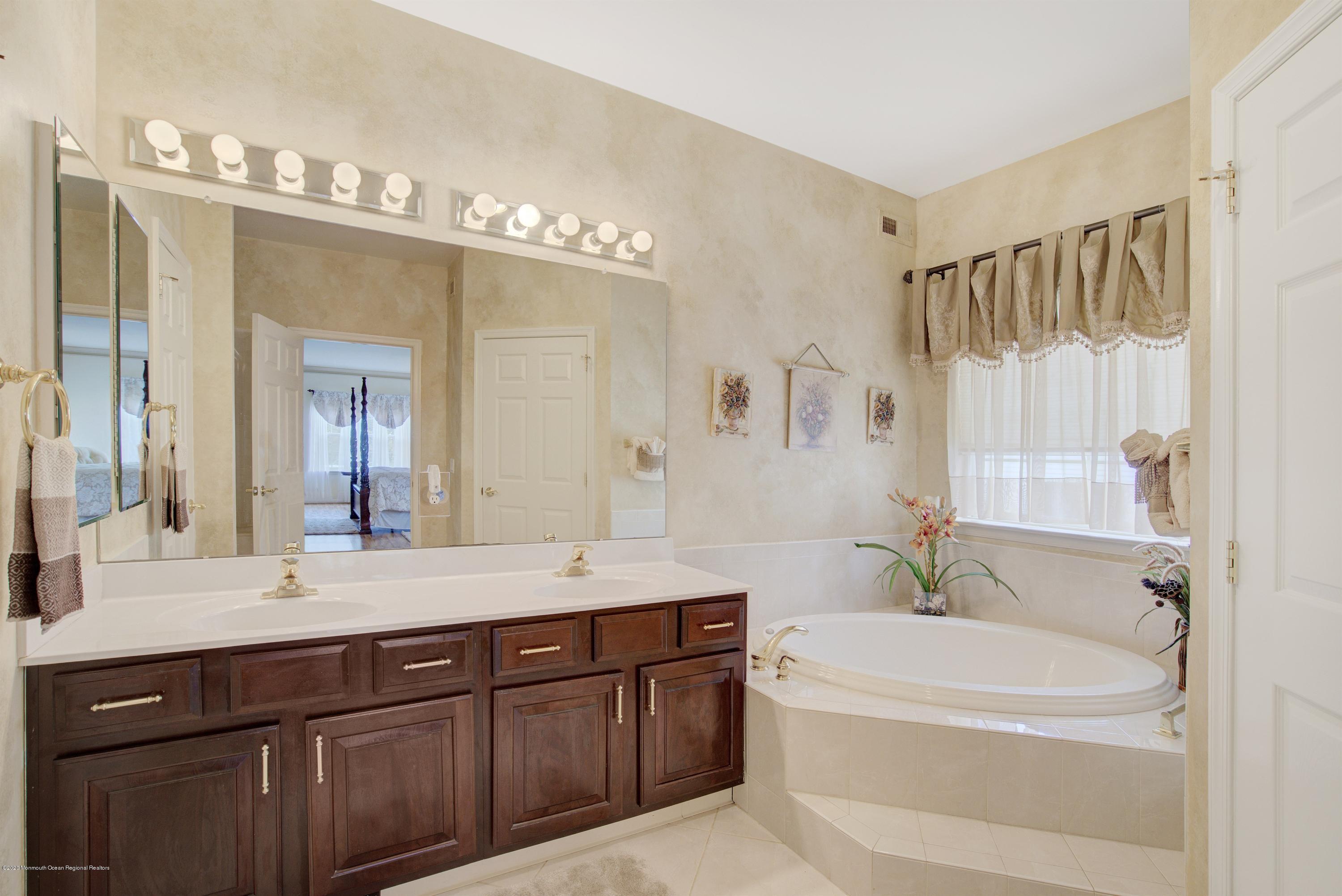 120 Eleanor Road Manchester Township, NJ 08759 - Photo 25 of 48 025_025_Master Bath