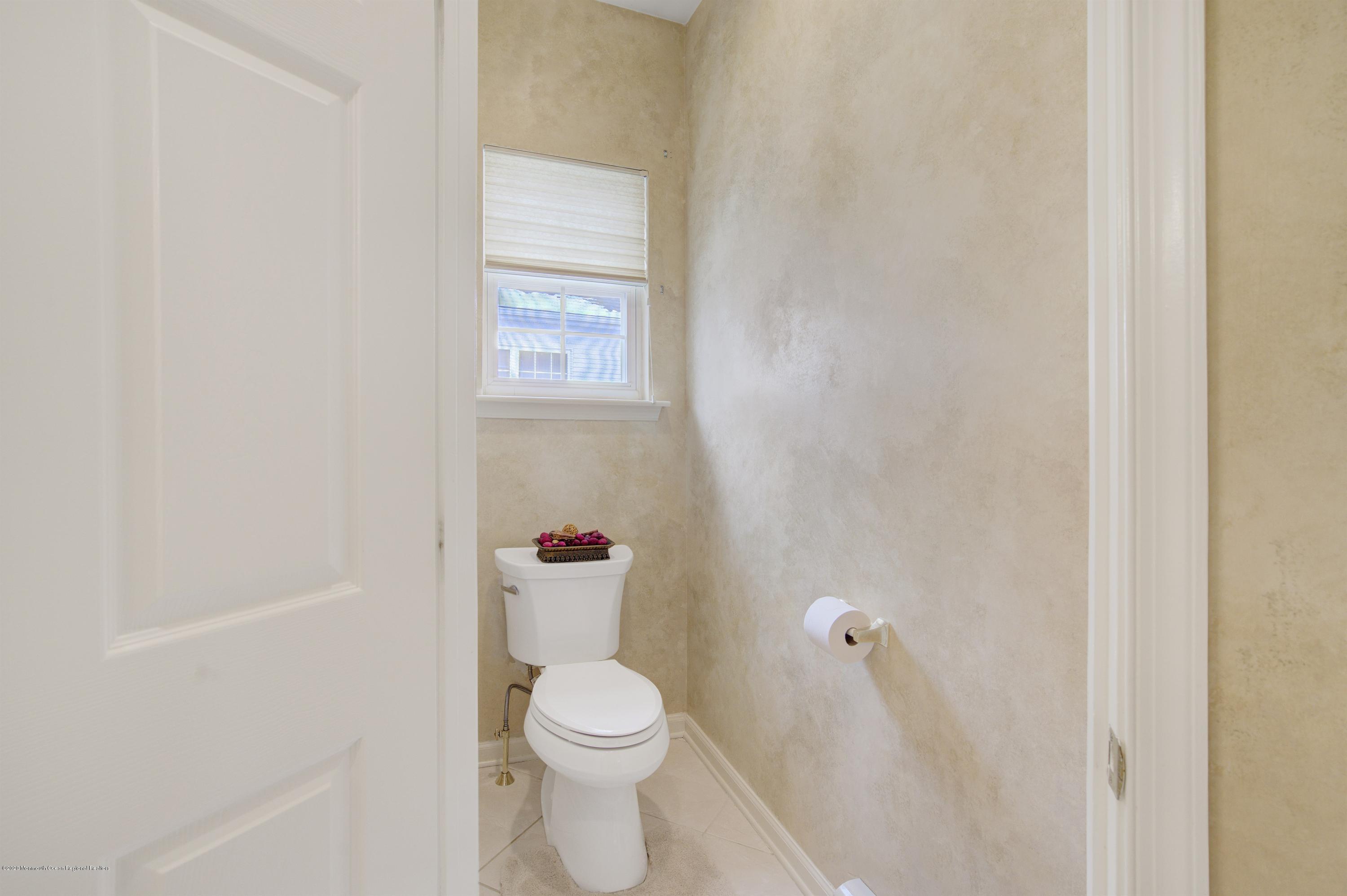 120 Eleanor Road Manchester Township, NJ 08759 - Photo 28 of 48 028_028_Water Closet