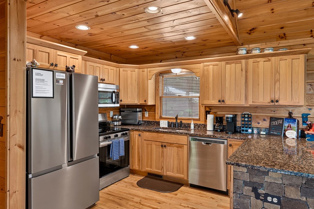 573 Weaver Creek Way Blue Ridge, GA 30513 - Photo 11 of 27