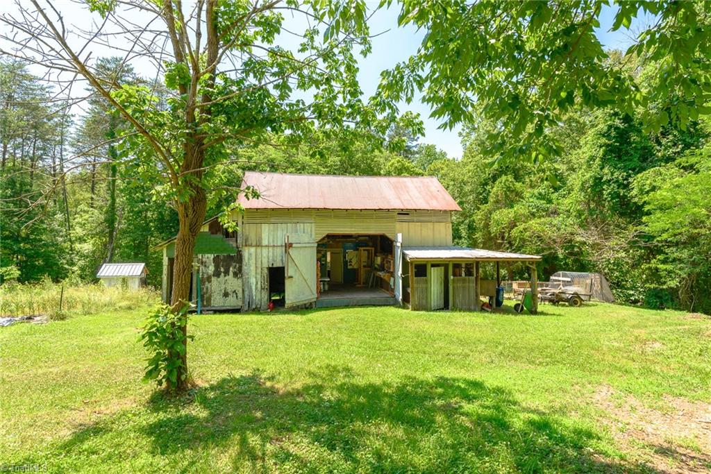 4950 Beckel Road Winston-Salem, NC 27127 - Photo 4 of 22 Gallery Image 4