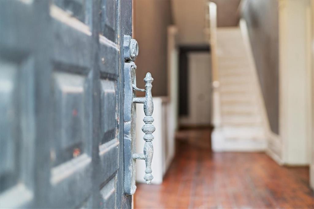 1947 South 18th Street Pittsburgh, PA 15203 - Photo 15 of 48 a view of entryway