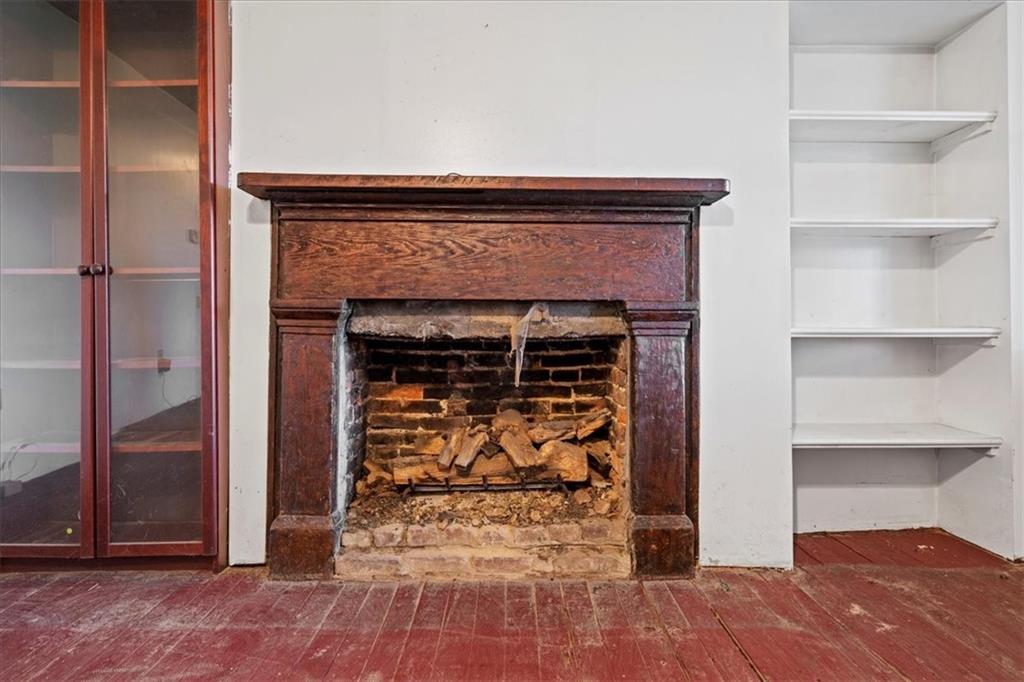 1947 South 18th Street Pittsburgh, PA 15203 - Photo 31 of 48 a living room with a fireplace