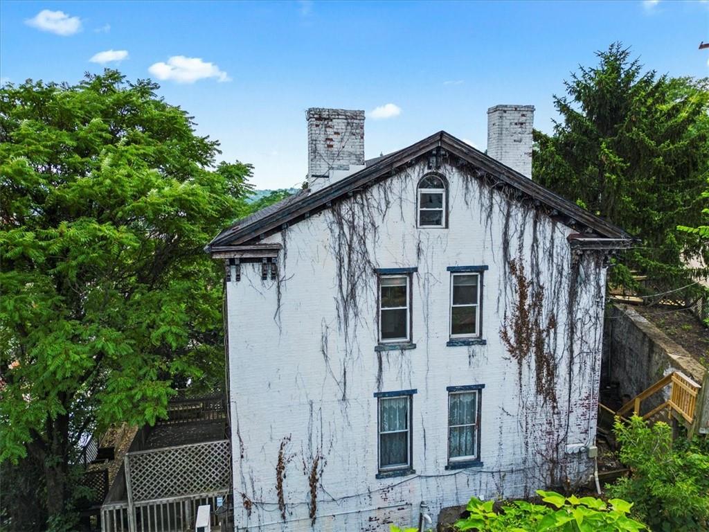 1947 South 18th Street Pittsburgh, PA 15203 - Photo 36 of 48 a view of a house with a yard