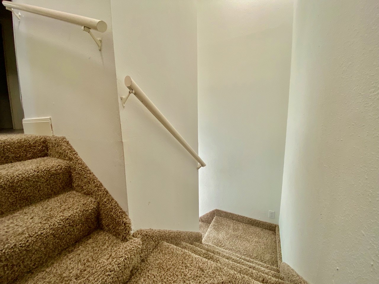 1259 Blalock Road Houston, TX 77055 - Photo 18 of 41 a bedroom with a bed and a couch