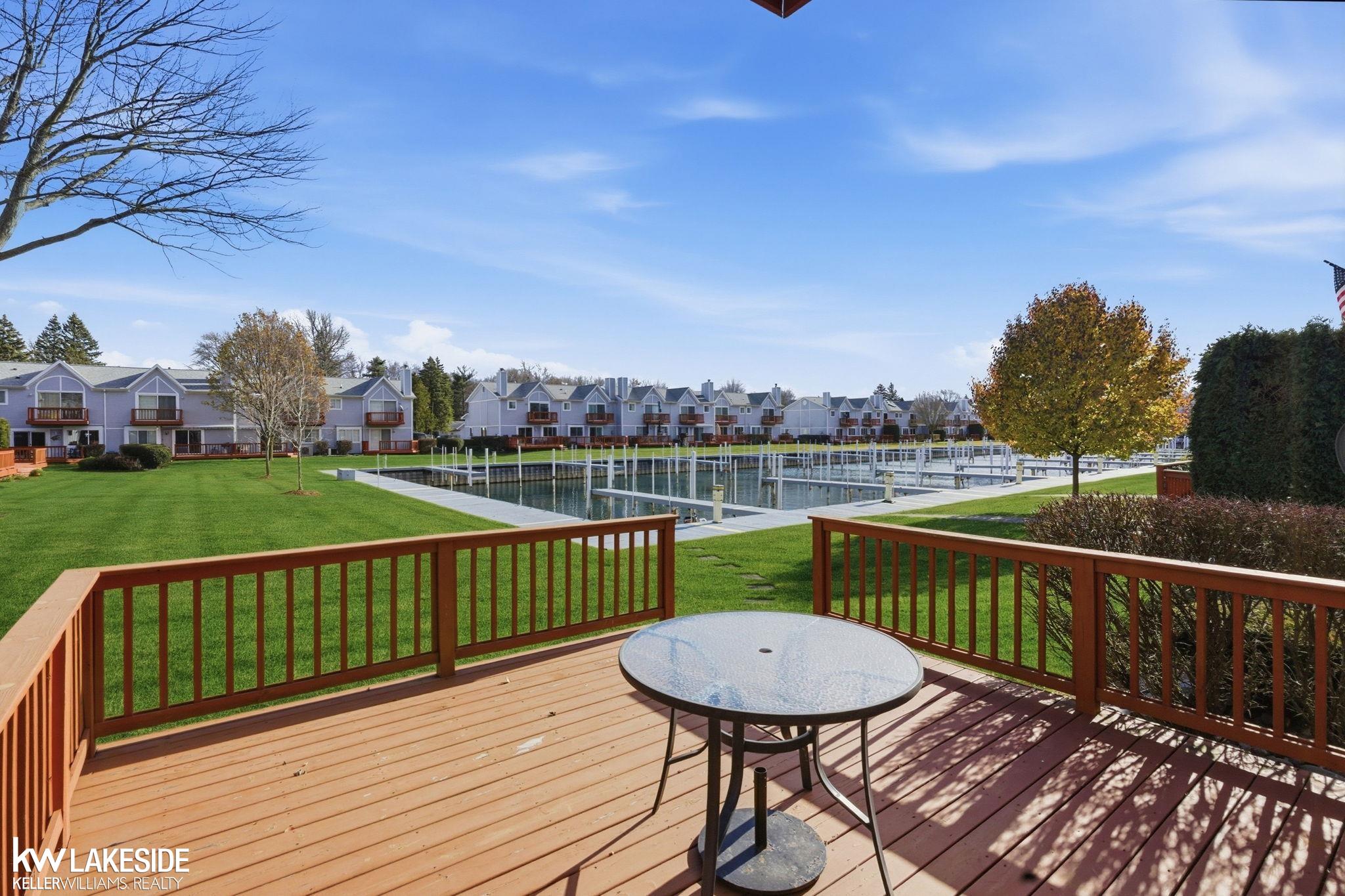 140 Kenyon Road Algonac, MI 48001 - Photo 4 of 42 50195247-cf24df5f-e78f-4716-a9b3-8918ddf7d3ea.JPG
