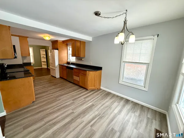 $3,200 | 42 Wells Avenue, Shelton, CT 06484