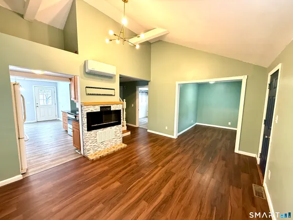 $3,200 | 42 Wells Avenue, Shelton, CT 06484