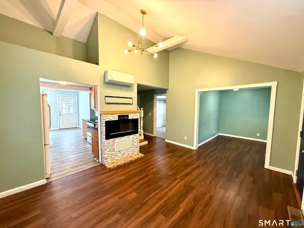 $3,200 | 42 Wells Avenue, Shelton, CT 06484