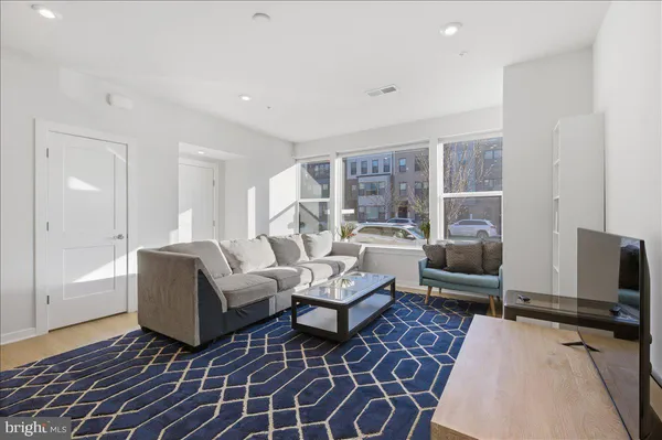 $585,000 | 13538 Sayward Boulevard, Unit 109, Herndon, VA 20171