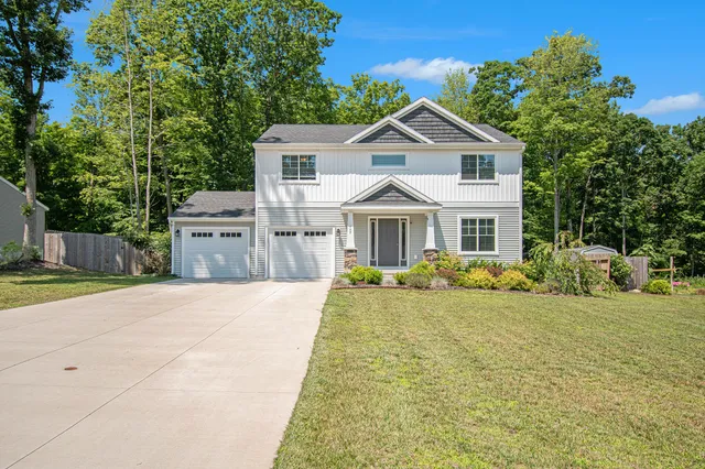 $392,000 | 737 West North Hls Court, Newaygo, MI 49337