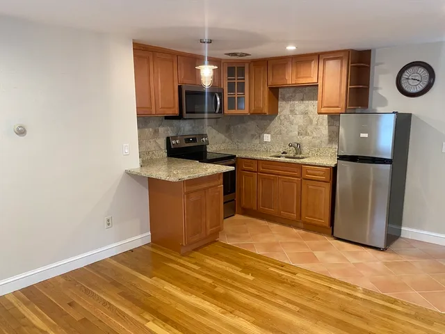 $1,975 | 21 Highland Terrace, Unit 21, Needham, MA 02494