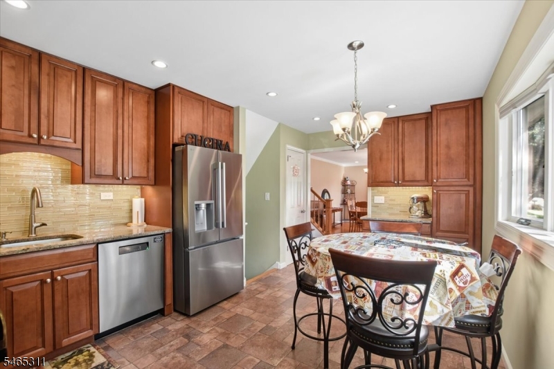 50 Parks Road Denville, NJ 07834 - Photo 10 of 28 Gallery Image 10