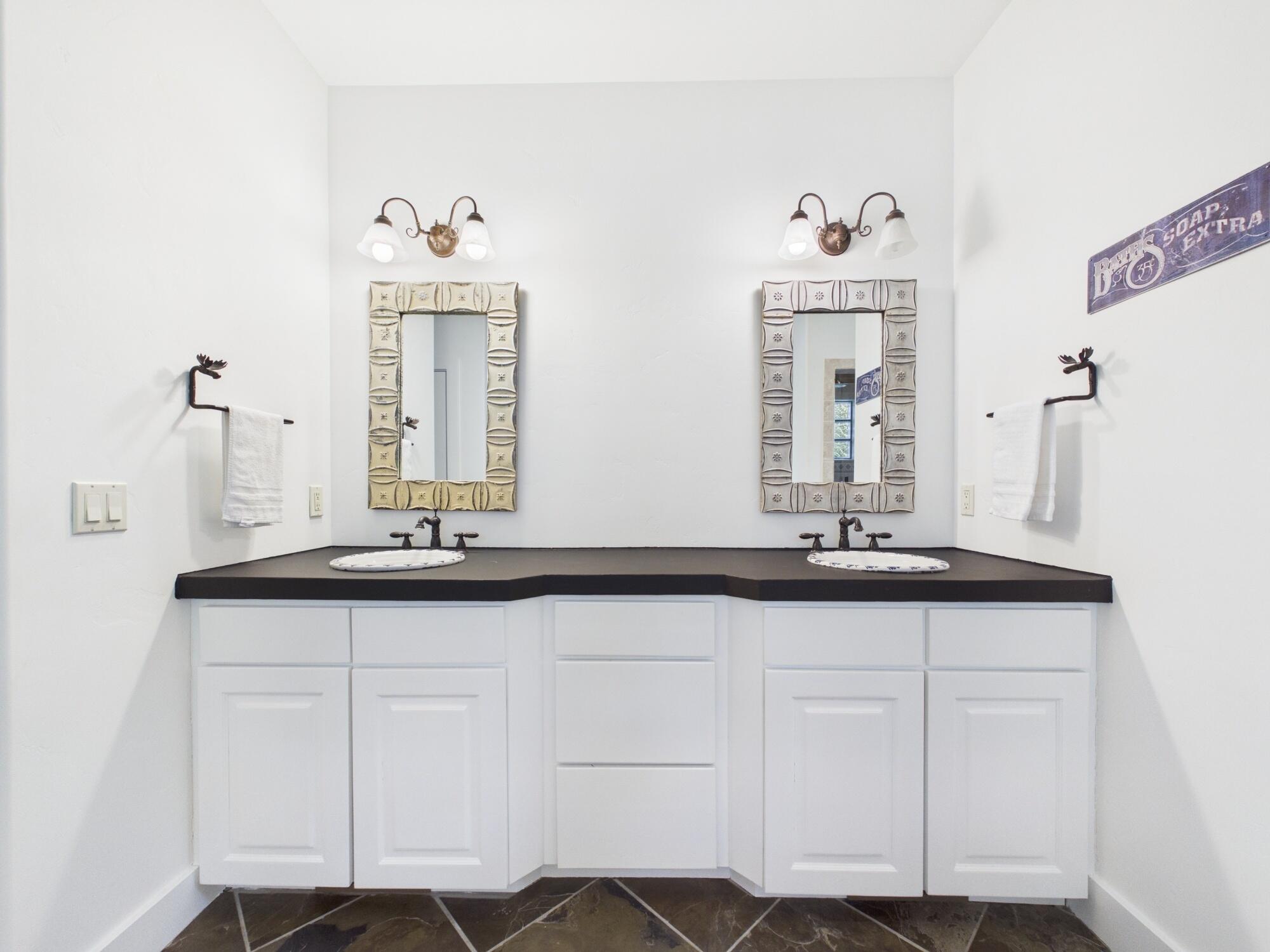 713 South River Street Hailey, ID 83333 - Photo 20 of 45 Primary Bathroom
